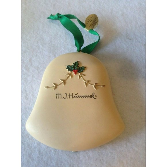Danbury Mint The M. I. Hummel Christmas Ornament "Wonder of Christmas - Picture 3 of 6